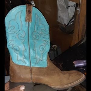 Ariat cowgirl boots